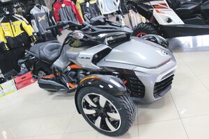 "Kan-am spajder F3": Trotočkaš za uživanje i avanturu