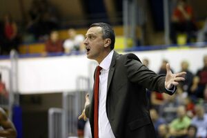 Dejova 100. pobjeda na klupi Zvezde