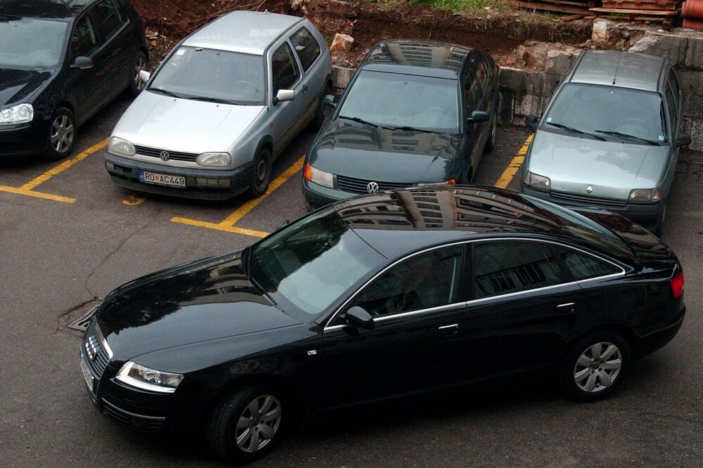 službena vozila Skupština Crne Gore, Foto: Luka Zeković