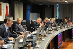 Đukanović: Za sporiji privredni rast kriva i administracija