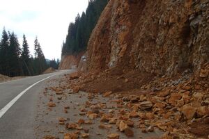 Odroni pored klisura i usjeka, oprezno vozite