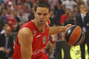 Kalnietis mora na operaciju koljena