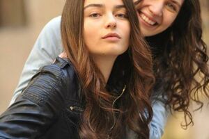 Crna ruža: Melek dobija nervni slom i poziva Redžepa u pomoć…