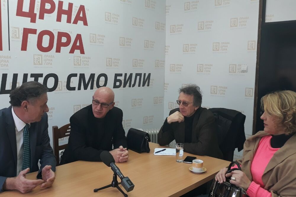 Sa presa, Foto: Prava Crna Gora