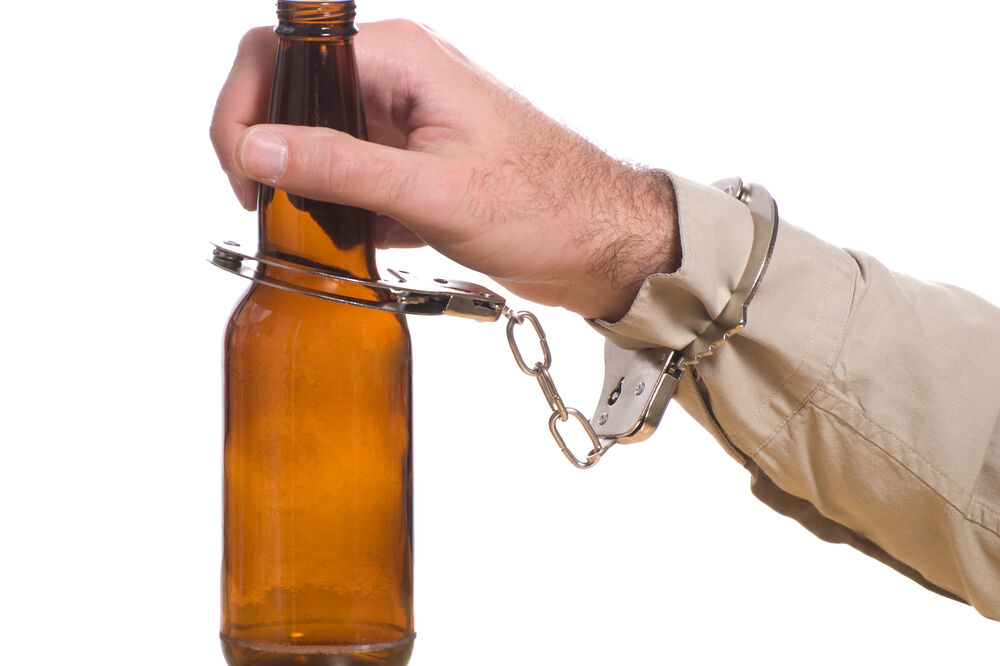 Pivo, lisice, Foto: Shutterstock