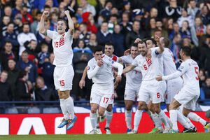 Gibraltar slavi prvi gol u istoriji, remi u Dablinu