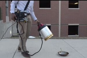 Pogledajte kako studenti gase vatru zvučnim talasima [VIDEO]