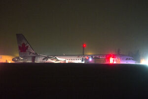 Kanada: Avion sletio sa piste, nema poginulih