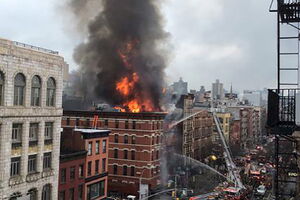 SAD: Šestoro nestalih u požaru na Menhetnu