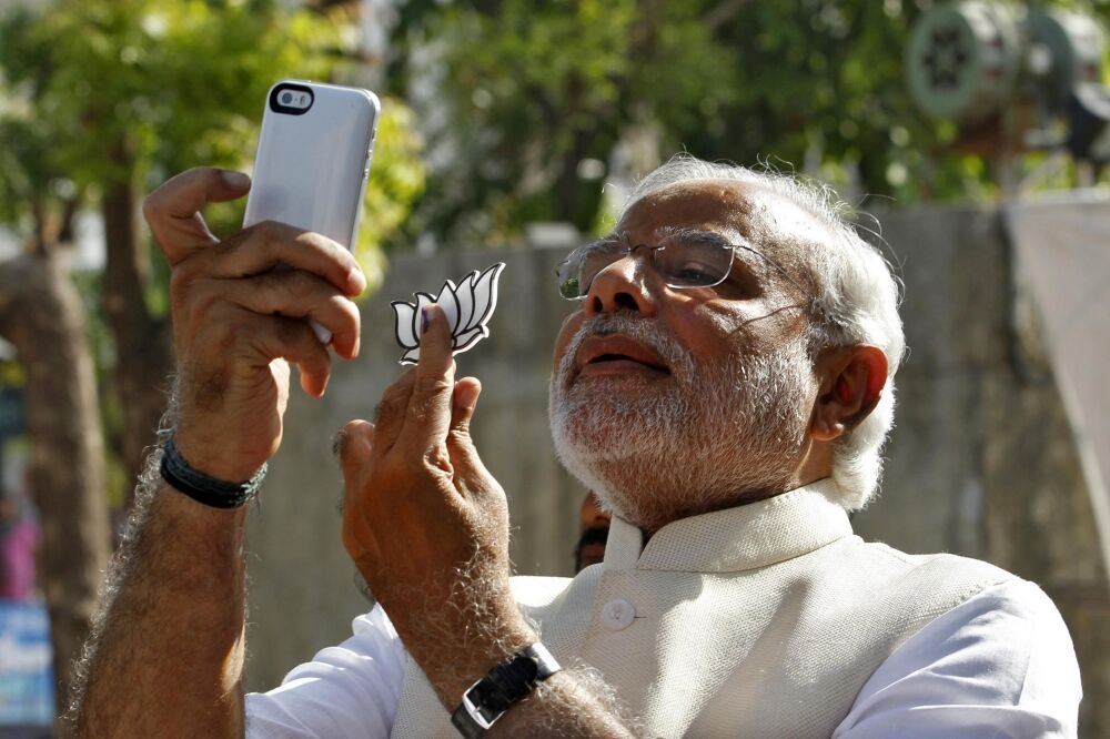 Narendra Modi selfi, Foto: Reuters