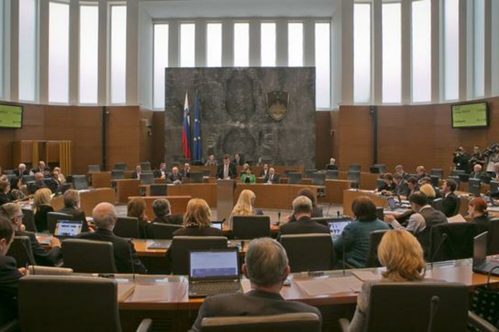 Alenka Bratušek, slovenački parlament, Foto: Beta/AP