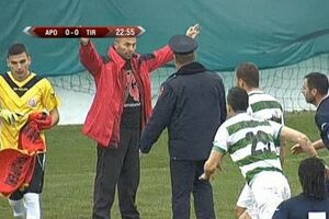Srpski golman suspendovan u Albaniji jer je navijaču oteo zastavu...