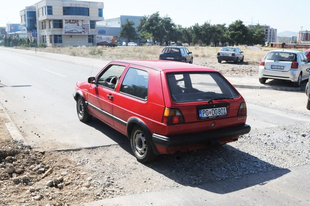 krađa kabla, Stari aerodrom, Foto: Luka Zeković
