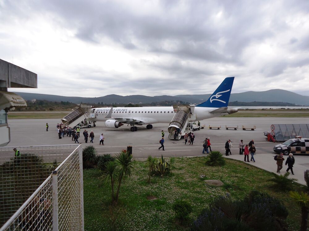 njemački turisti, aerodrom Tivat