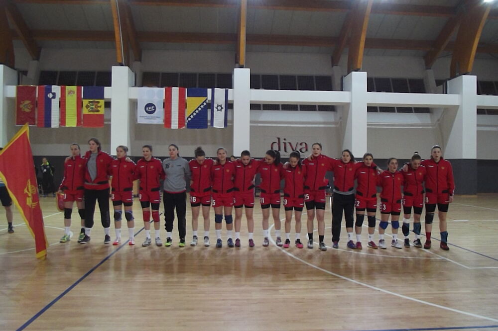 Kadetska ženska reprezentacija, Foto: Obrad Pješivac