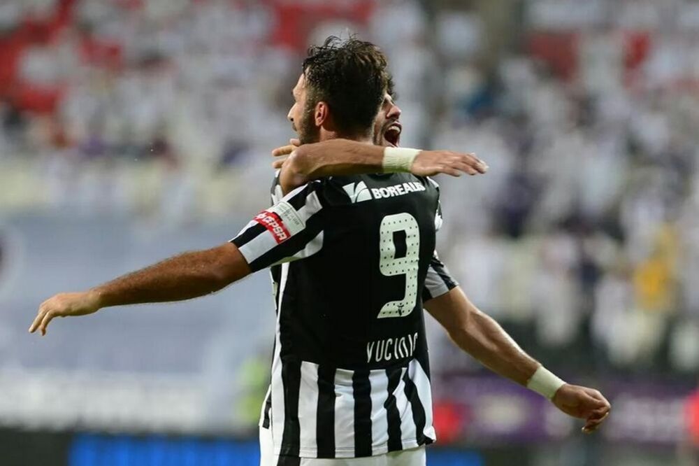 Mirko Vučinić, Foto: AlJazira FC Official