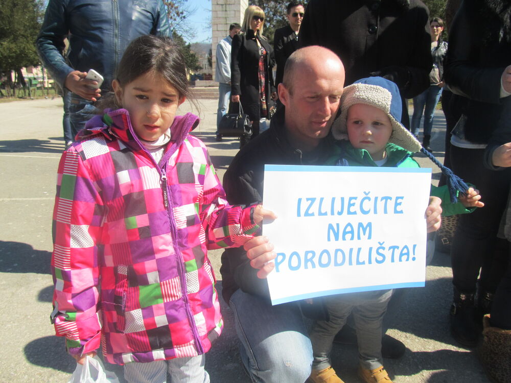 Roditelji, protest Bijelo Polje
