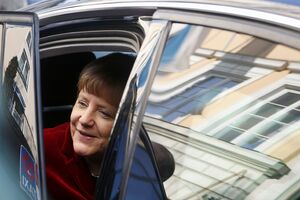 Parada bez Merkel