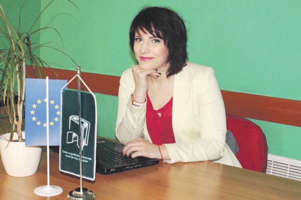 Mira Popović (Novina)