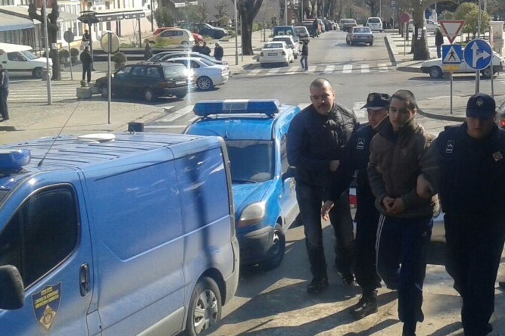 privođenje napadači na službenike ZIKS, Foto: Jelena Jovanović