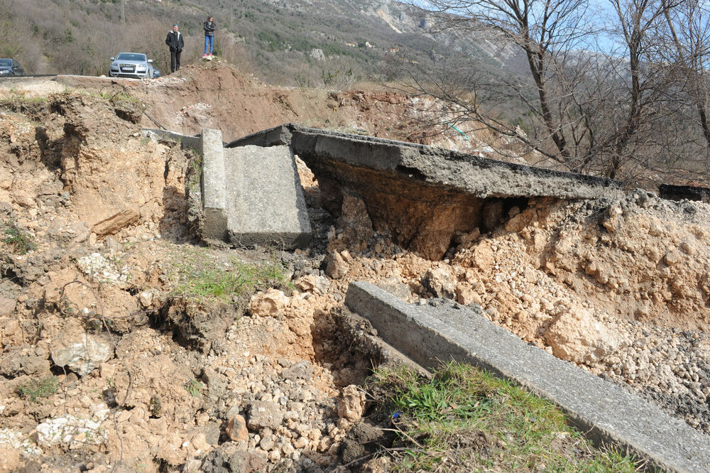 odron, Markovići, klizište, Foto: Savo Prelević