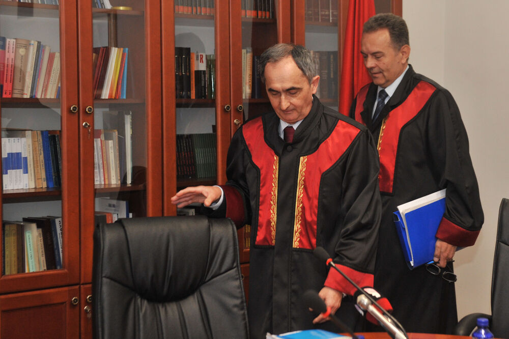 Pitaju se sudije Ustavnog suda, Foto: Savo Prelević