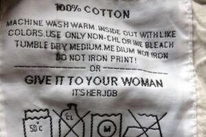 "Uputstvo za pranje: Dajte majicu ženi. To je njen posao"