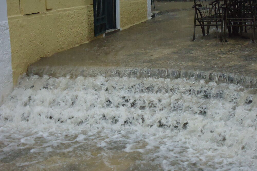 nevrijeme, kiša, Herceg Novi, Foto: Slavica Kosić