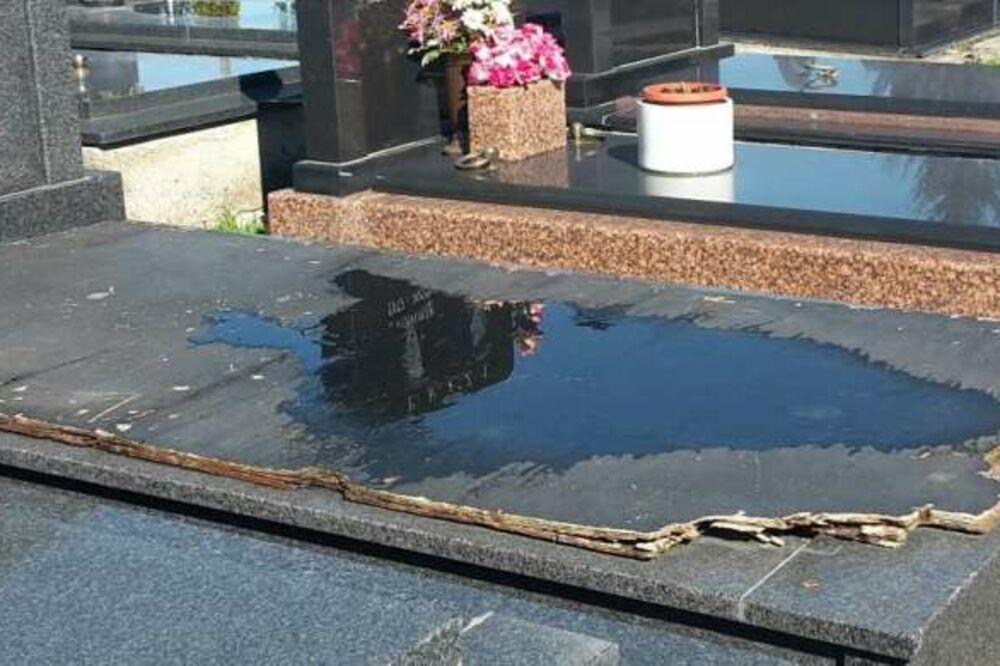 Tivat, groblje, Foto: Komunalno Tivat