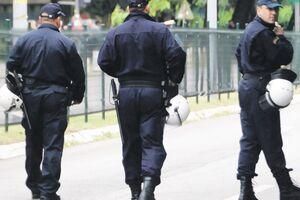 Policiji nove uniforme