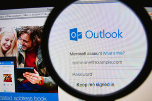 Microsoft ukida Facebook i Google Chat podršku za Outlook.com