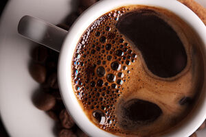Hoće li se kafa brže ohladiti u crnoj ili u bijeloj šolji?