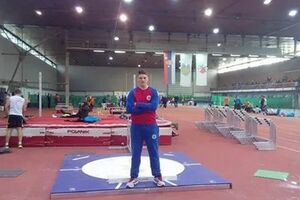 Vulović postavio novi rekord Crne Gore u bacanju kugle u dvorani