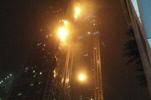 Stotine evakuisane poslije požara u neboderu u Dubaiju