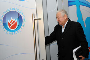 SNP se  dogovorio  sa Kaluđerovićem i Gošovićem