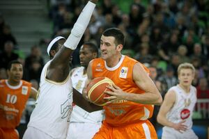 Novo pojačanje: Boris Savović ponovo u Budućnosti