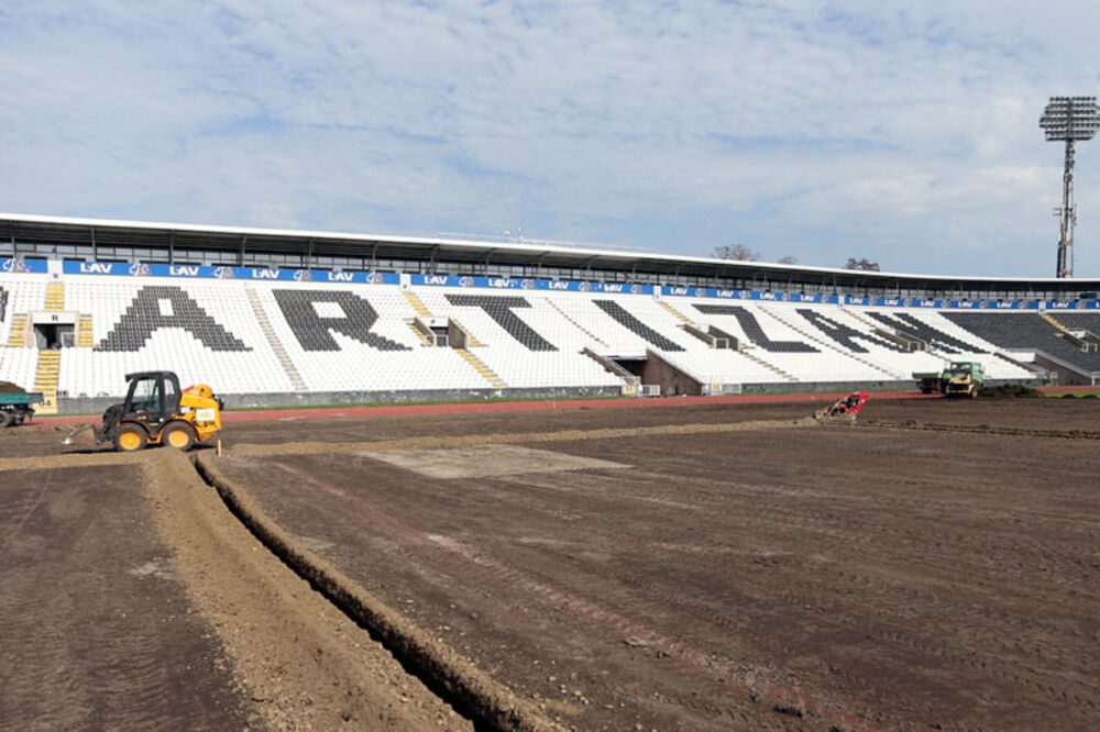 Trava stadion Partizana, Foto: Partizan.rs
