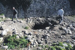 Lovci na blago iskopali rupu na Žabljaku Crnojevića?