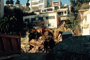Budva: Ugrožena kuća porodice Stanišić, provalija došla do terase