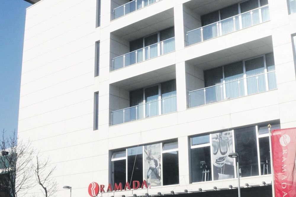 hotel Ramada (Novina)