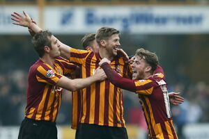 Bredford poslije Čelzija eliminisao i Sanderlend, Arsenal rutinski