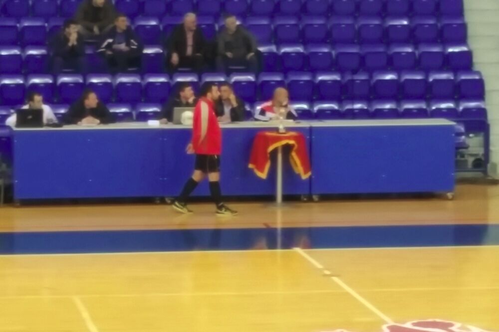 zastava, stolnjak, Foto: CKM