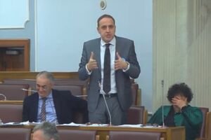 Popović se izvinio zbog "modifikovane narodne izreke"