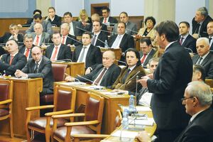 Skupština za letove i hotele plaća 190.000 eura