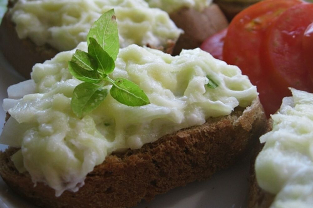 Brusketi sa tikvicama (Novina)