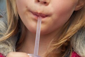 Gazirani sokovi uzrok ranijeg puberteta kod djevojčica