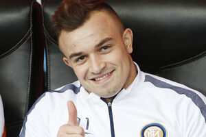 Podolski ne igra LE, Šaćiri i Santon na spisku