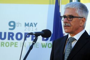 Auer: Podgorica primjer mudre i odmjerene politike