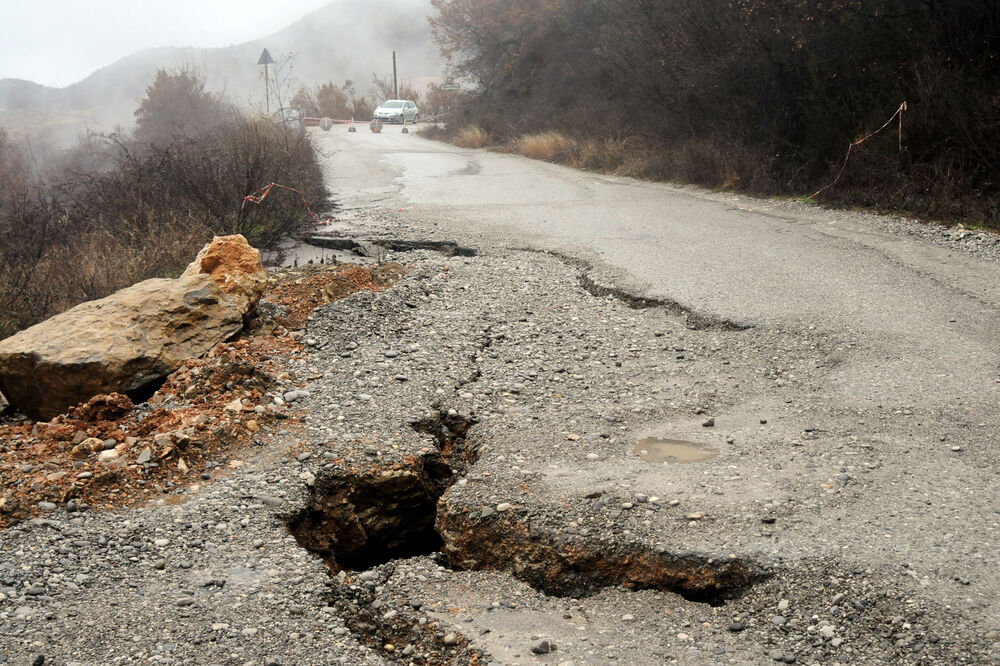 Kuči klizište, Foto: Luka Zeković