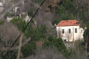 Herceg Novi: Preminuo popravljajući krov kuće